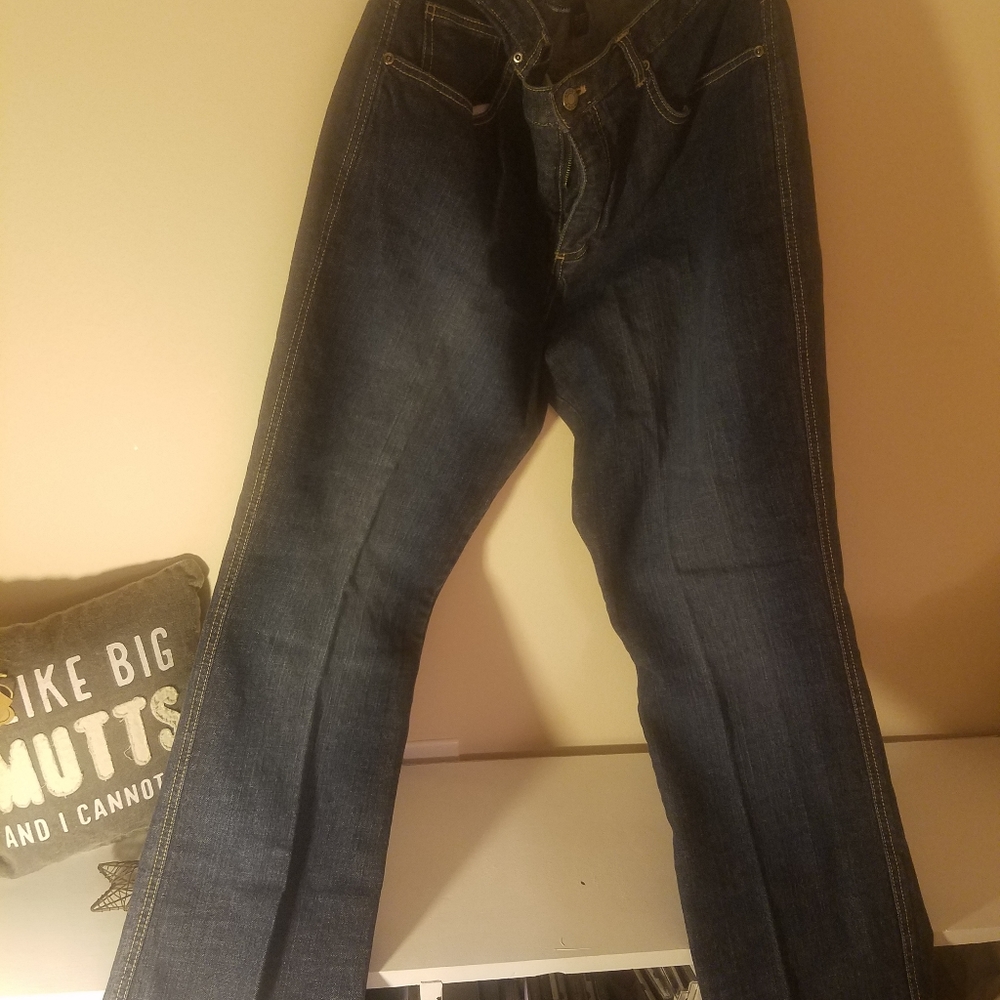 Jeans - Picture 3 of 4